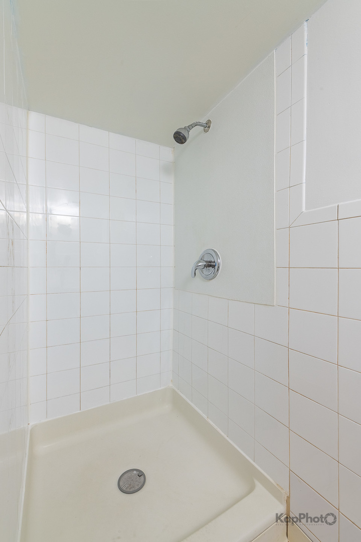 3933 W 69th Place