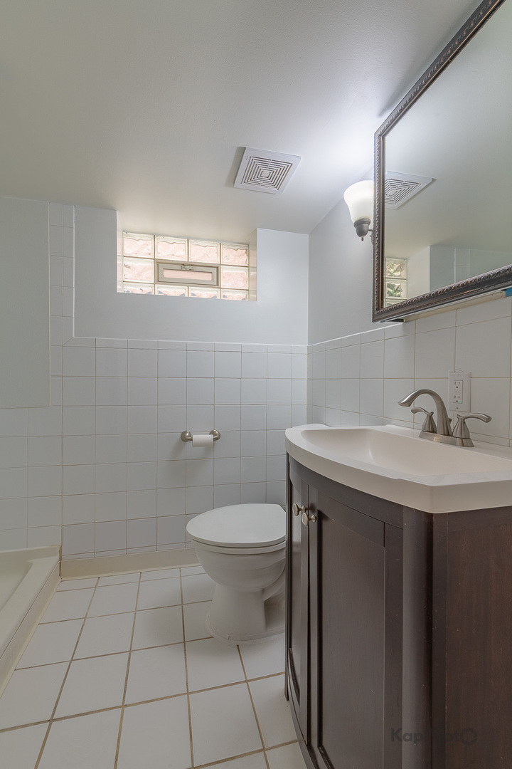 3933 W 69th Place