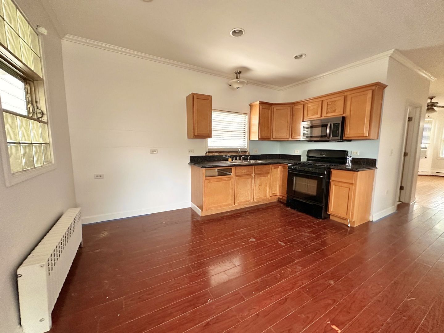 4926 W 30th Place