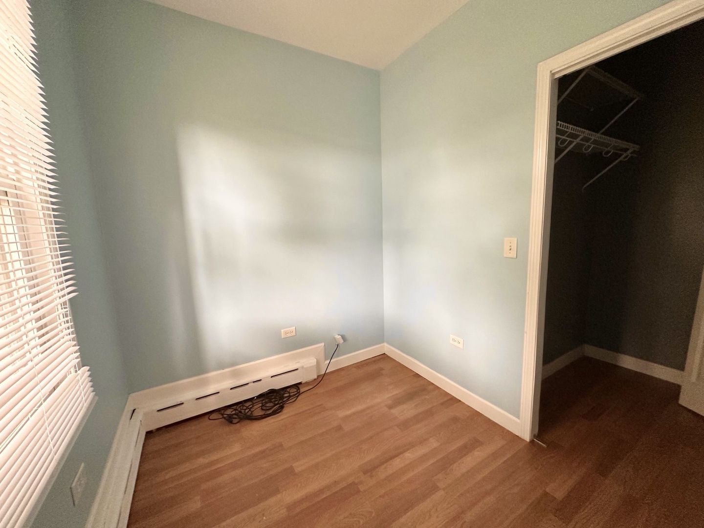 4926 W 30th Place