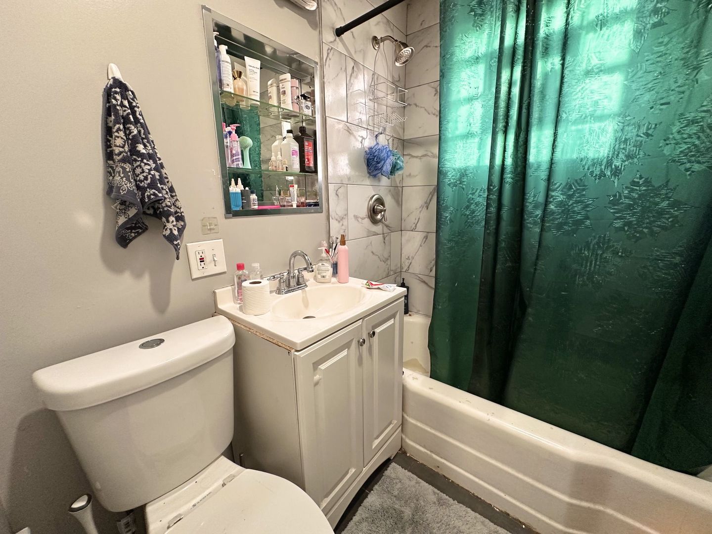 4926 W 30th Place