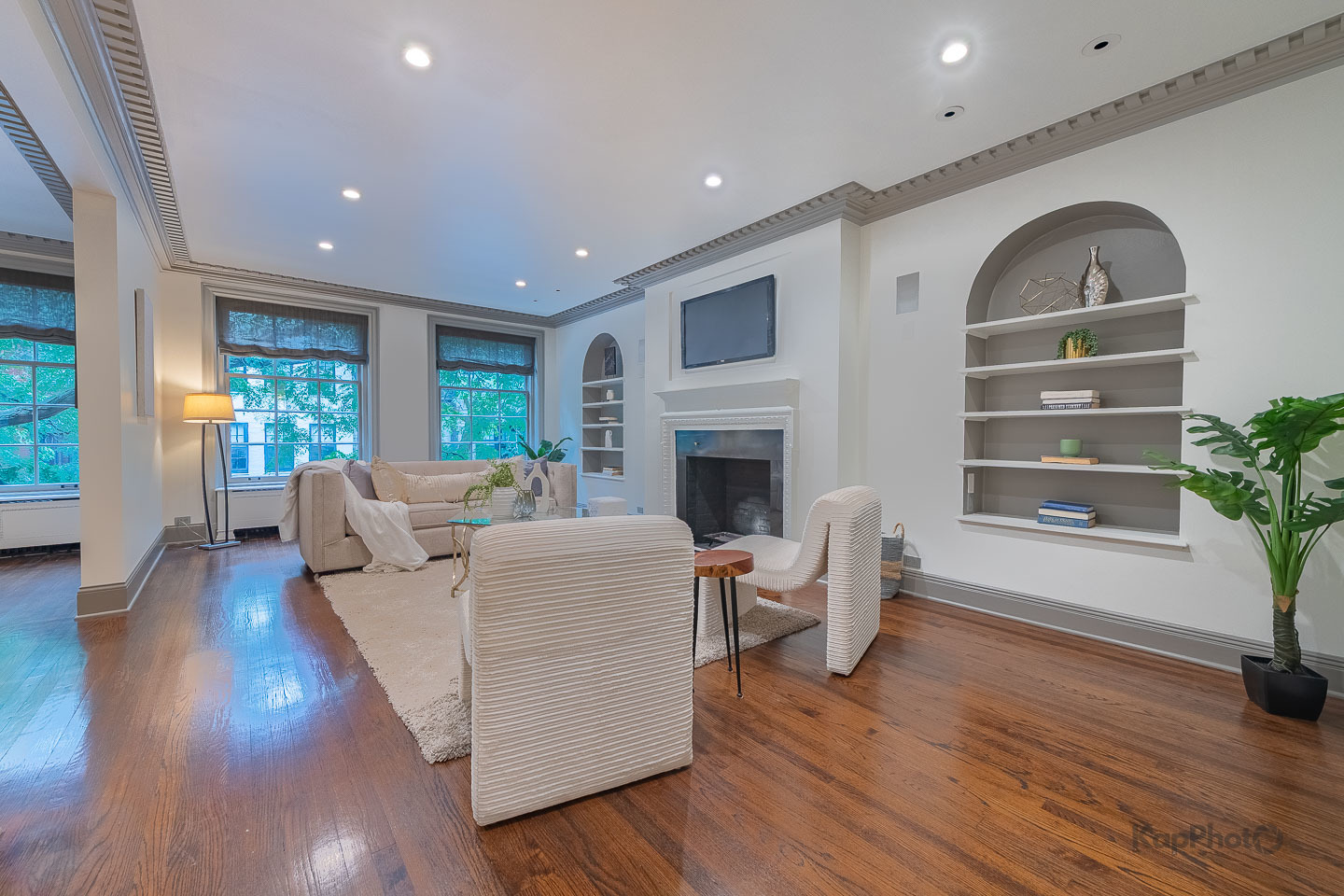 24 E Scott Street Unit: 2