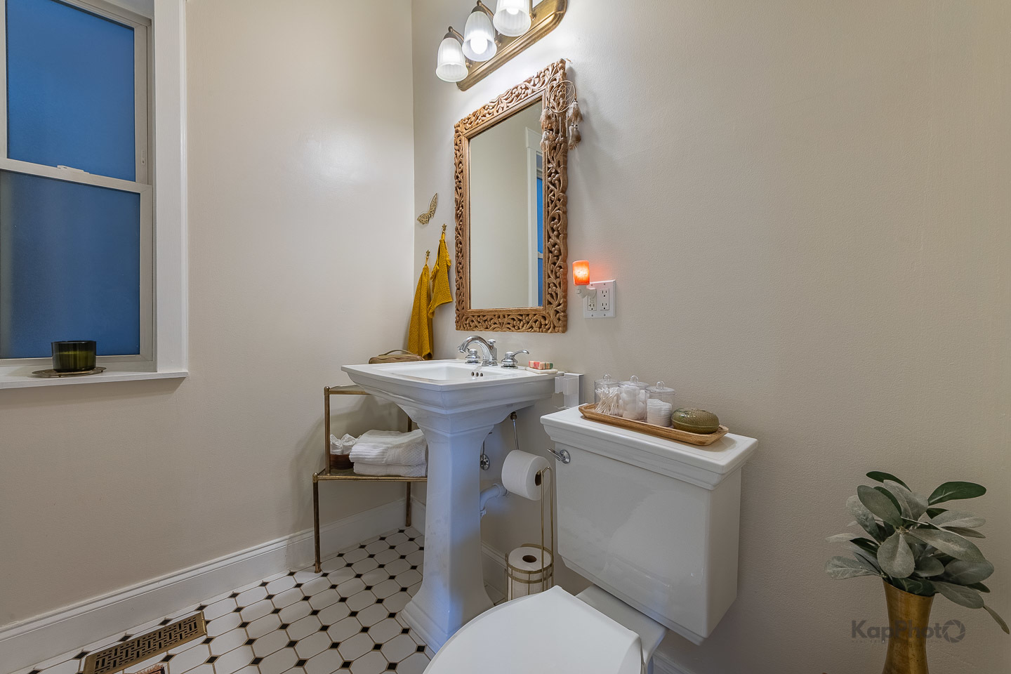 4410 N Long Avenue Unit: 1