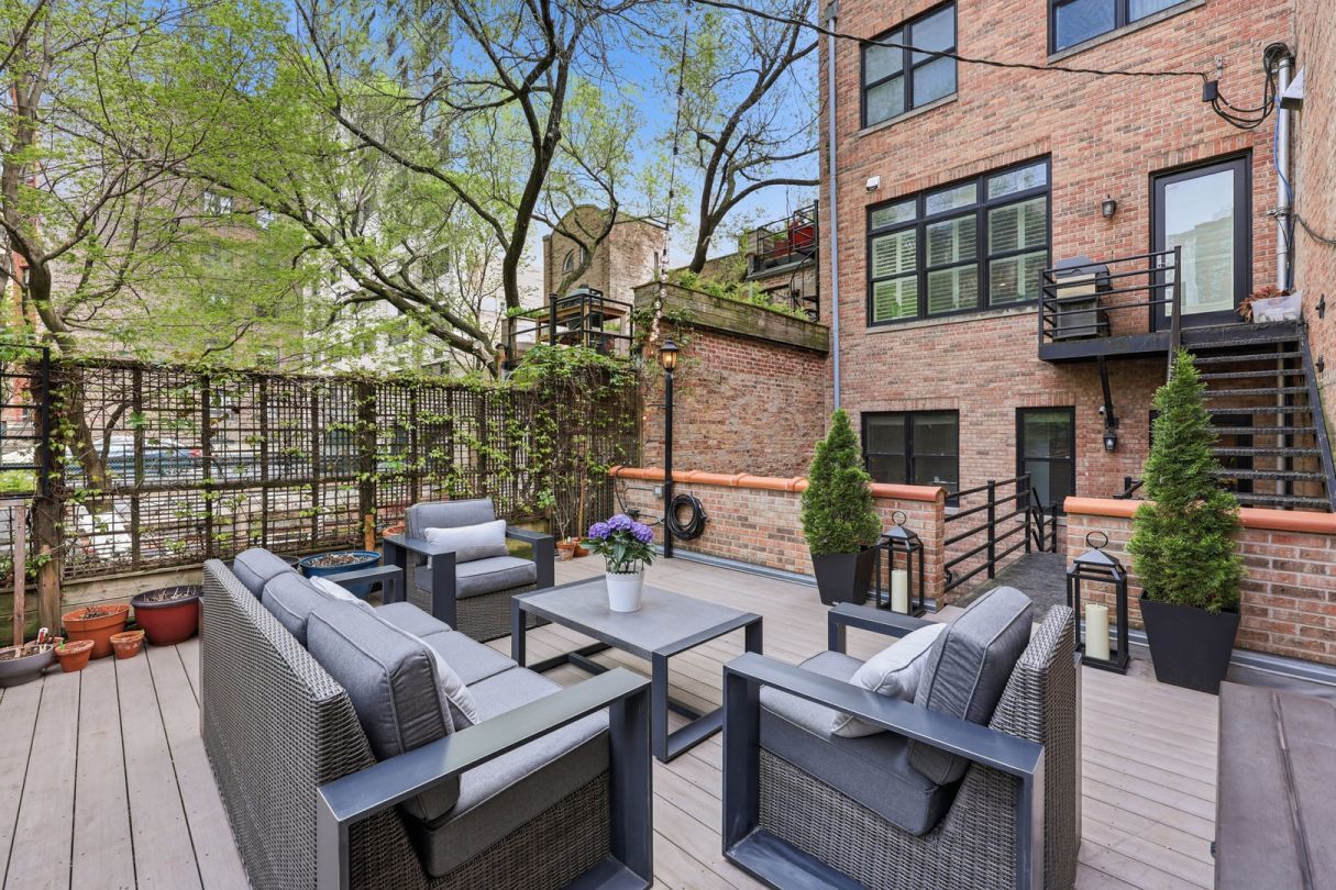 22 E Division Street Unit: 1