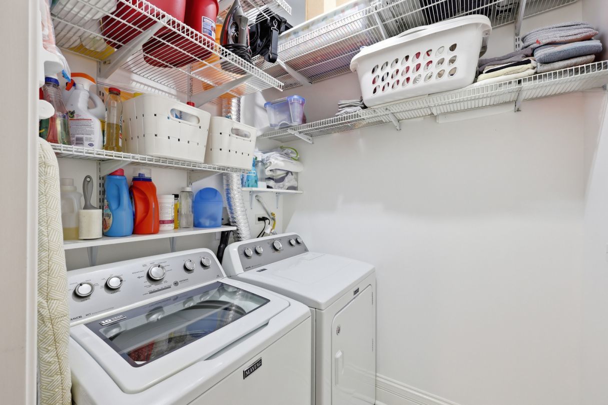 22 E Division Street Unit: 1