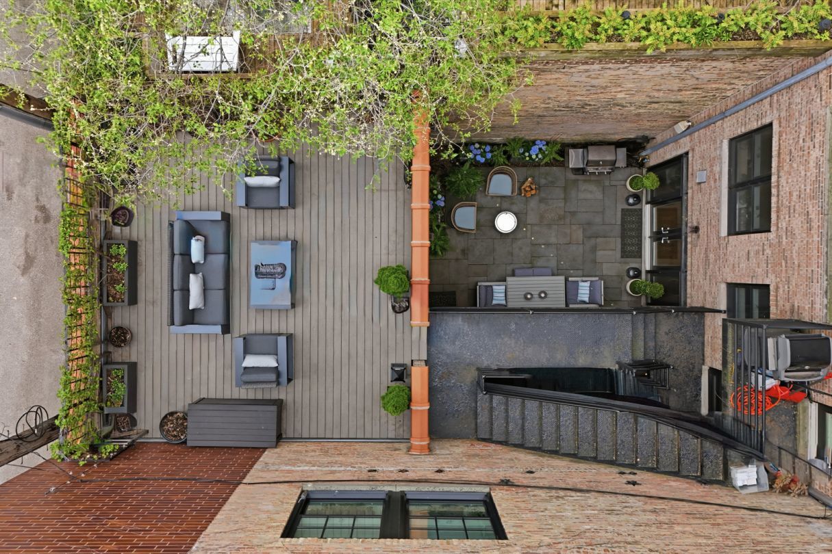 22 E Division Street Unit: 1