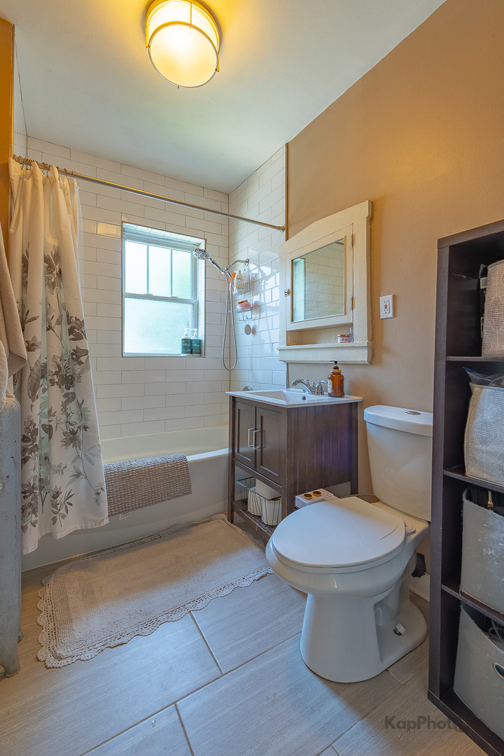 850 Washington Boulevard Unit: 2