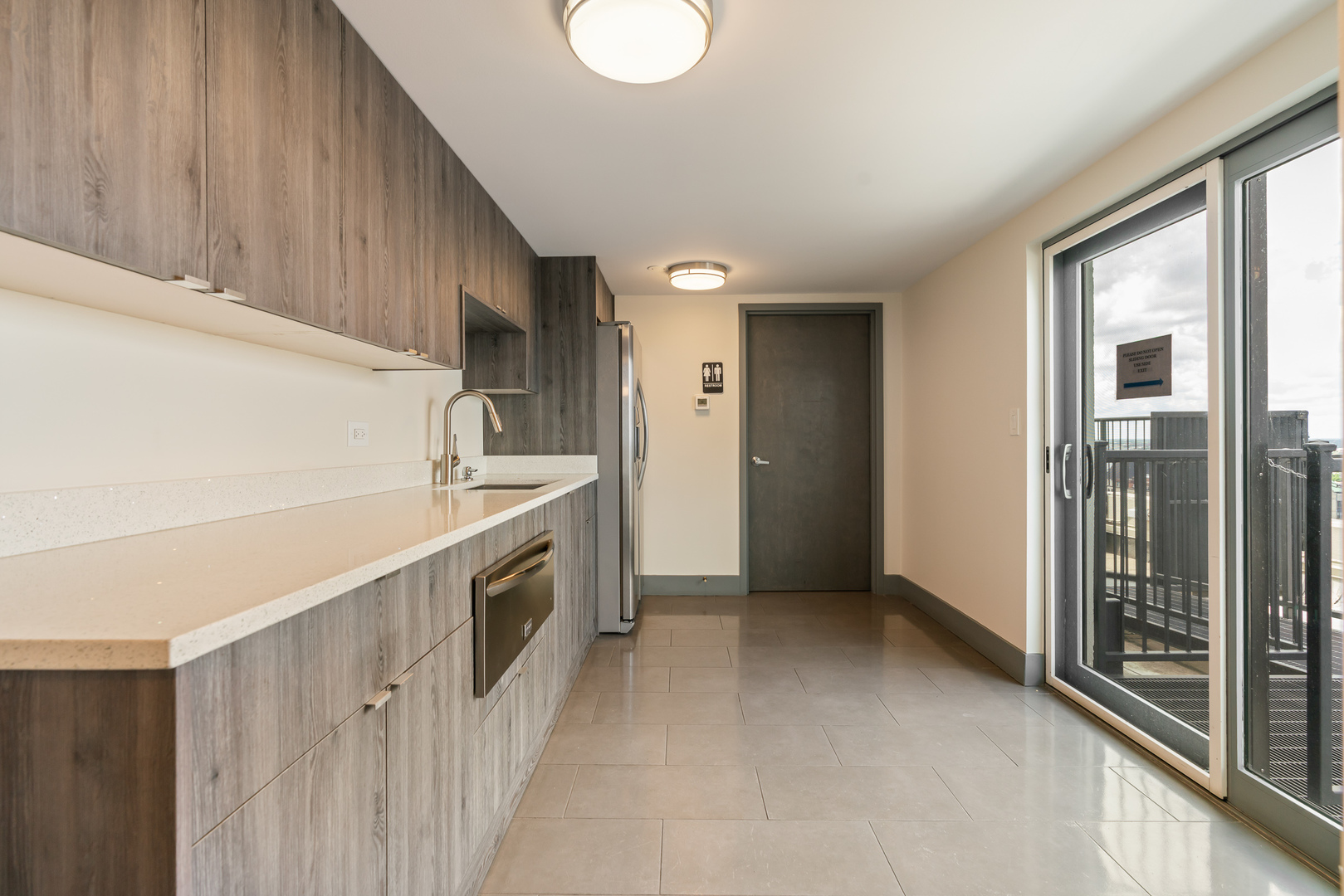 50 E BELLEVUE Place Unit: 2601