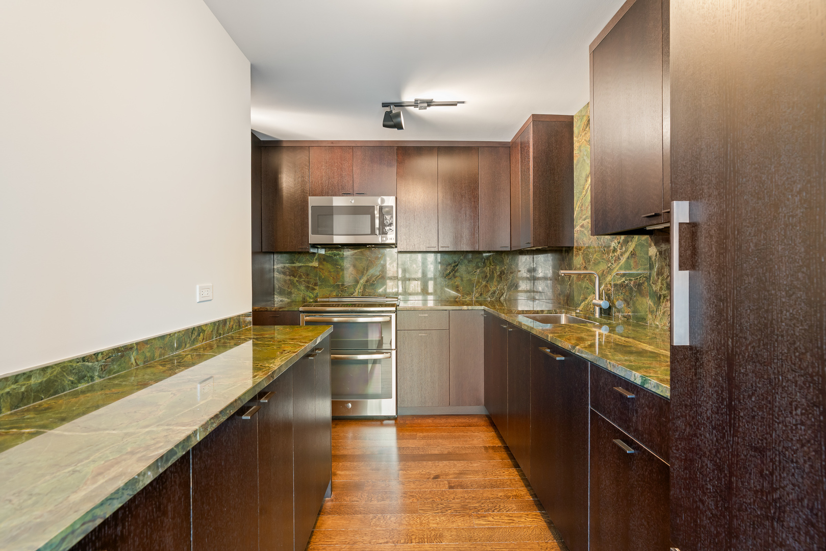 50 E BELLEVUE Place Unit: 2601