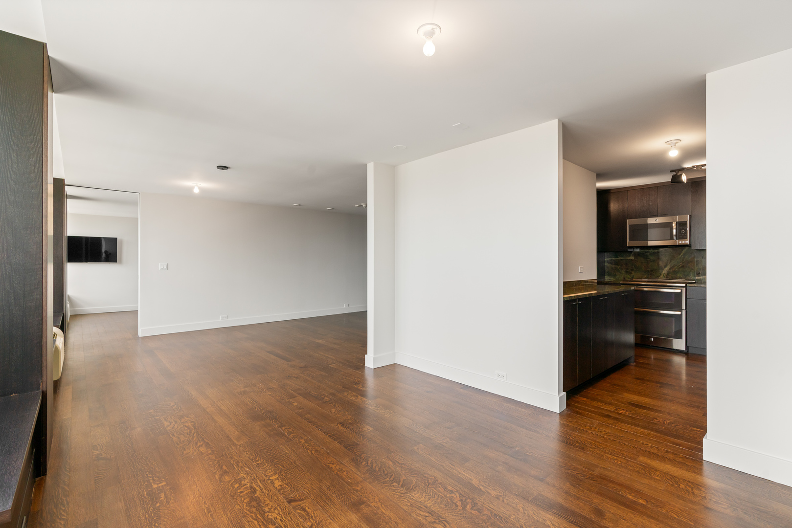 50 E BELLEVUE Place Unit: 2601