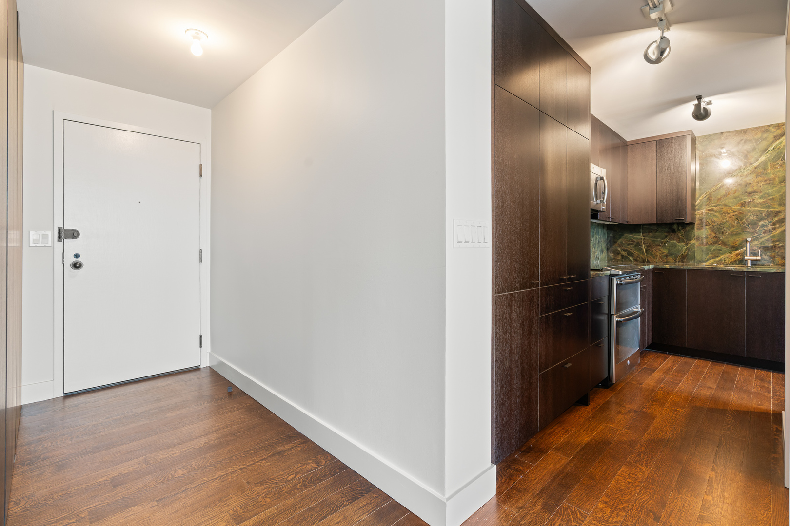 50 E BELLEVUE Place Unit: 2601