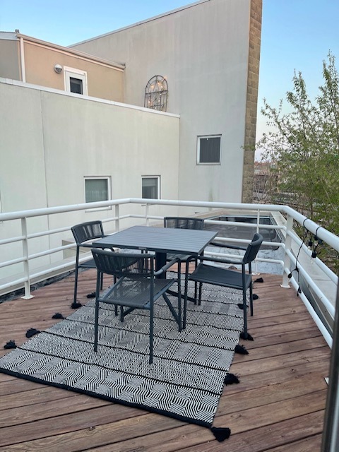2828 N Talman Avenue Unit: T