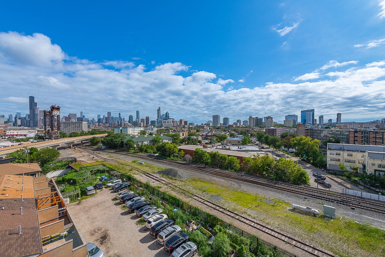 2272 S Archer Avenue Unit: 8E