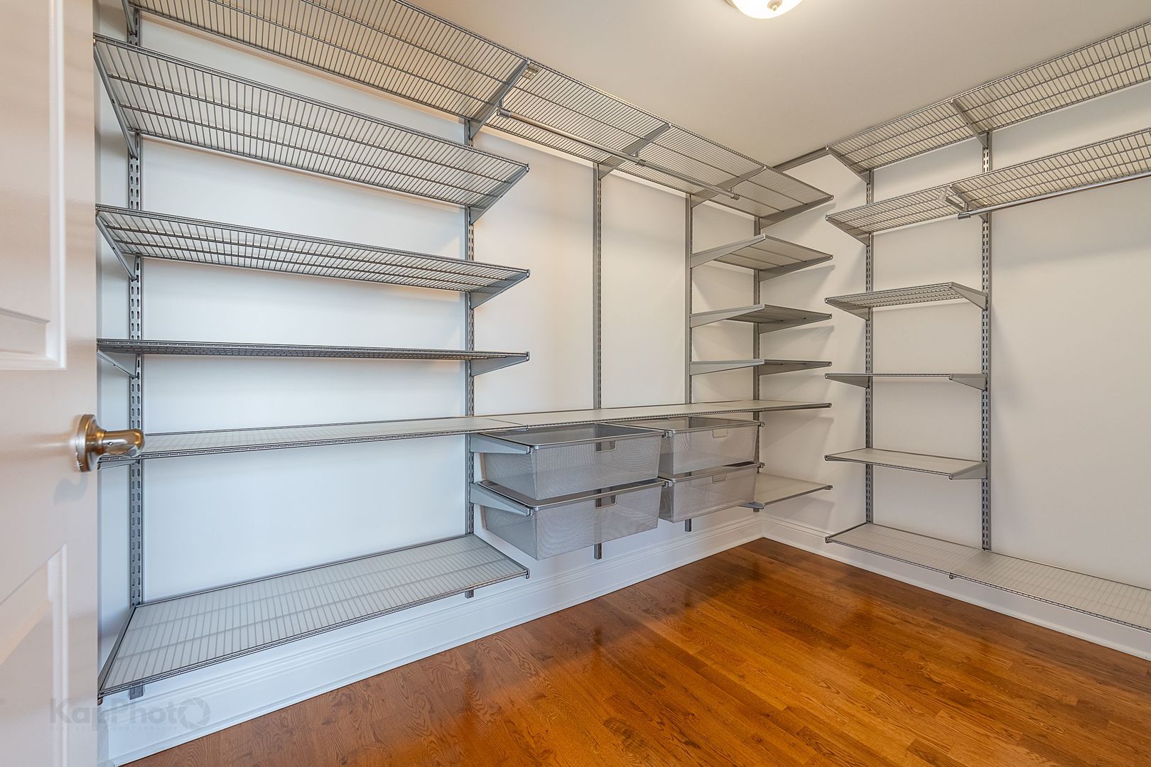 2272 S Archer Avenue Unit: 8E