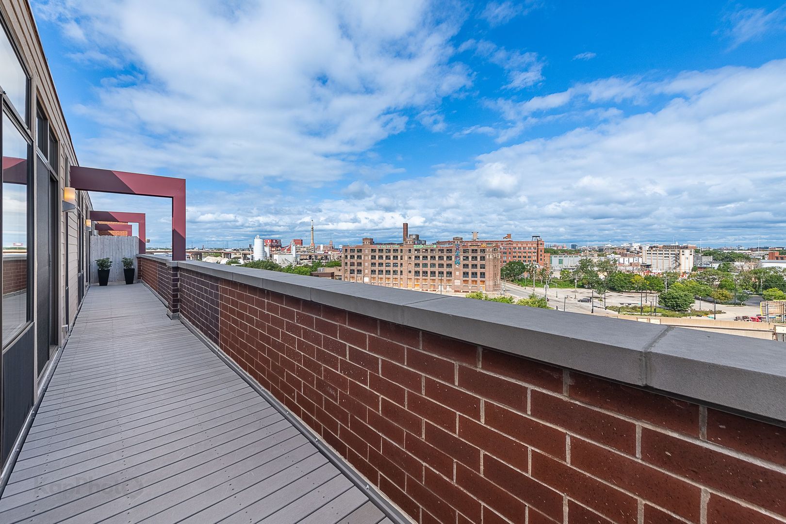 2272 S Archer Avenue Unit: 8E