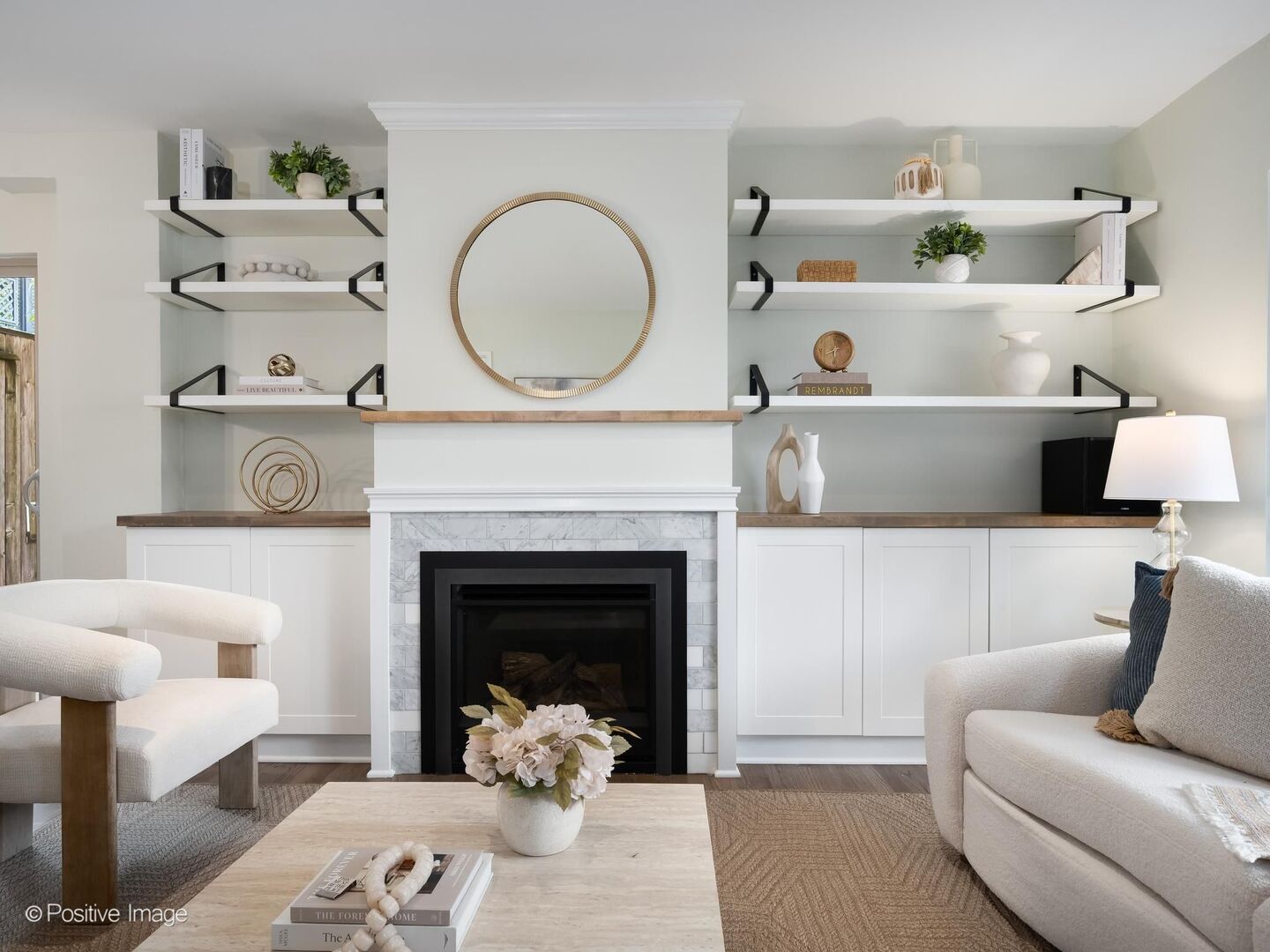 2121 N Lincoln Avenue Unit: 2121