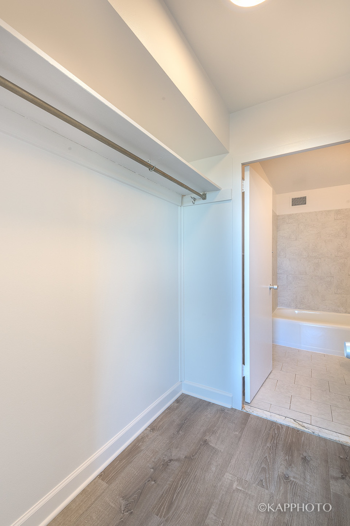 3600 N Lake Shore Drive Unit: 1216
