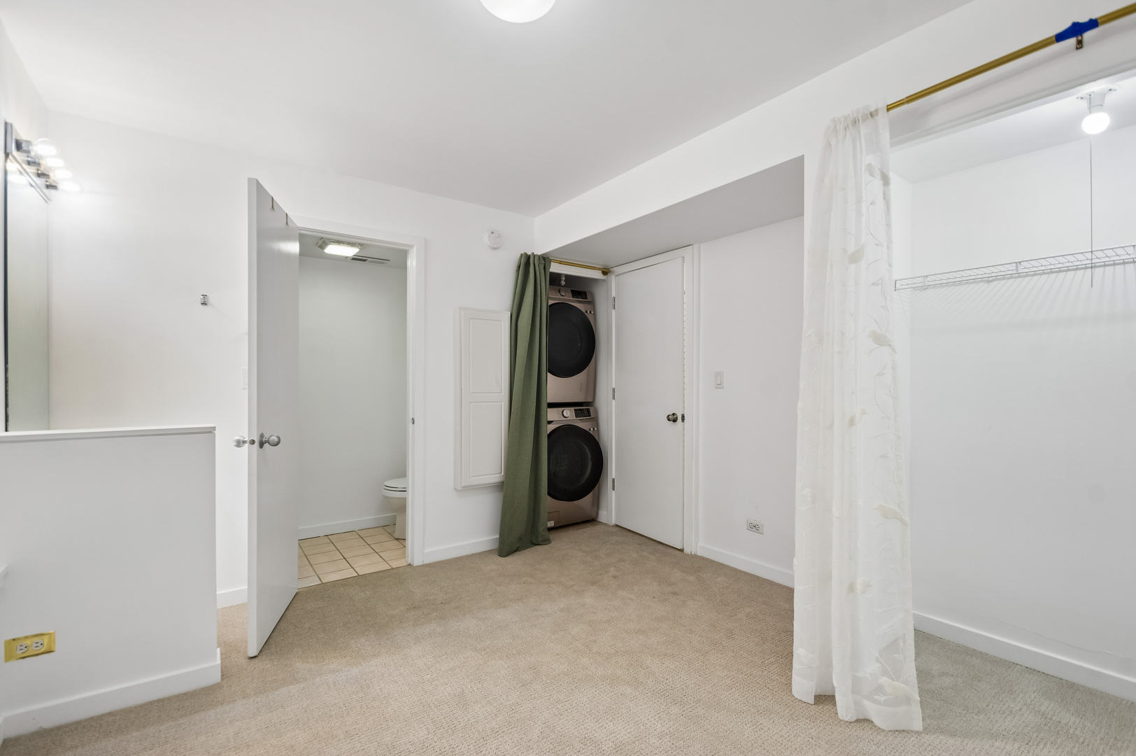 1007 E 61st Street