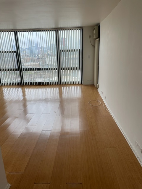 2605 S Indiana Avenue Unit: 1504