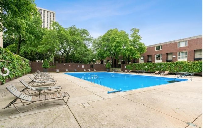 2605 S Indiana Avenue Unit: 1504