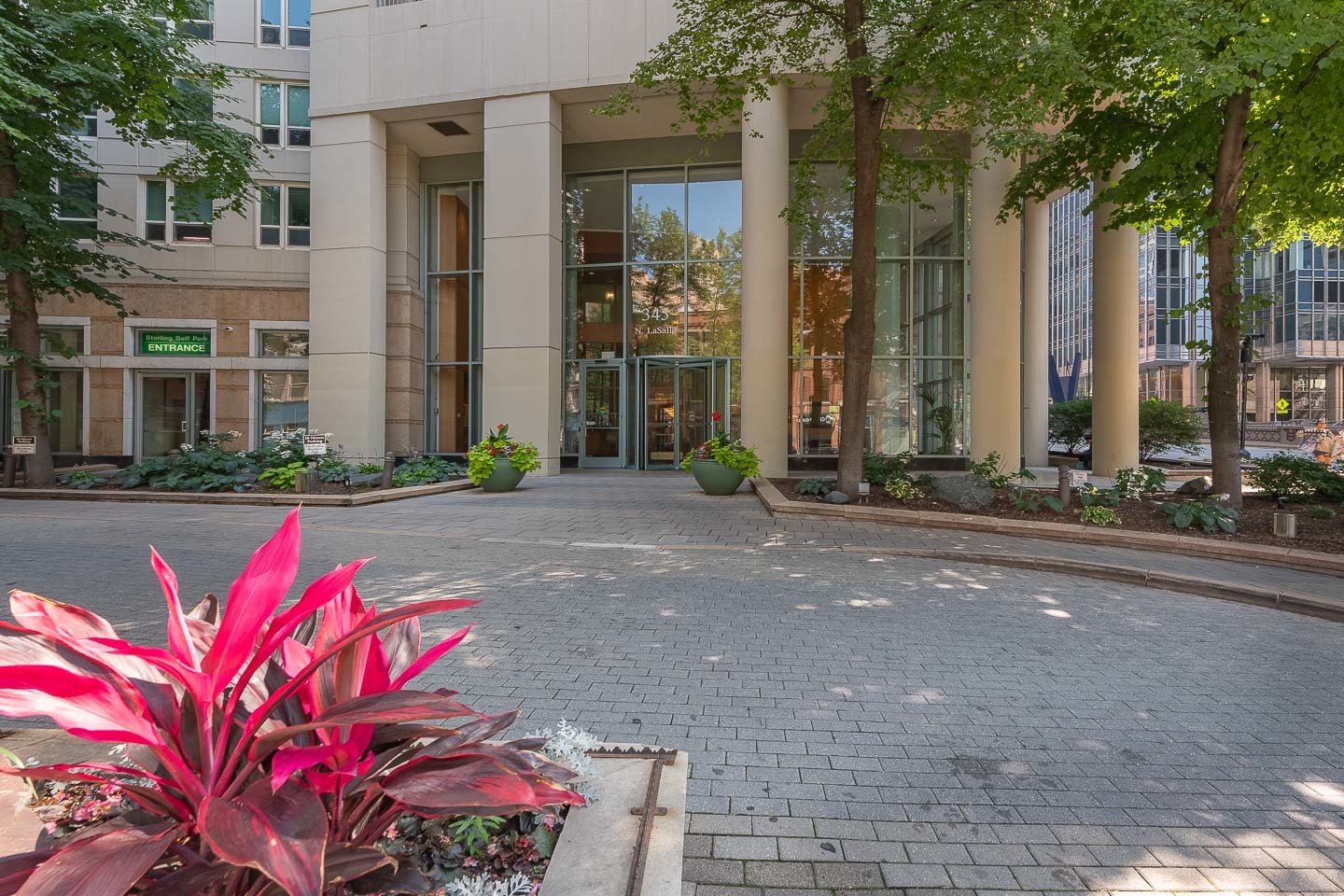 345 N La Salle Drive Unit: 2607