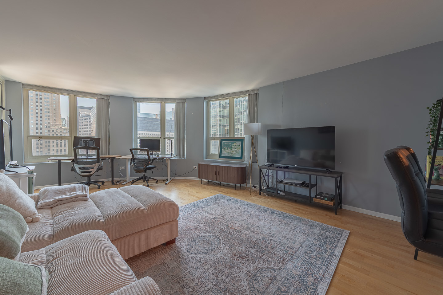 345 N La Salle Drive Unit: 2607