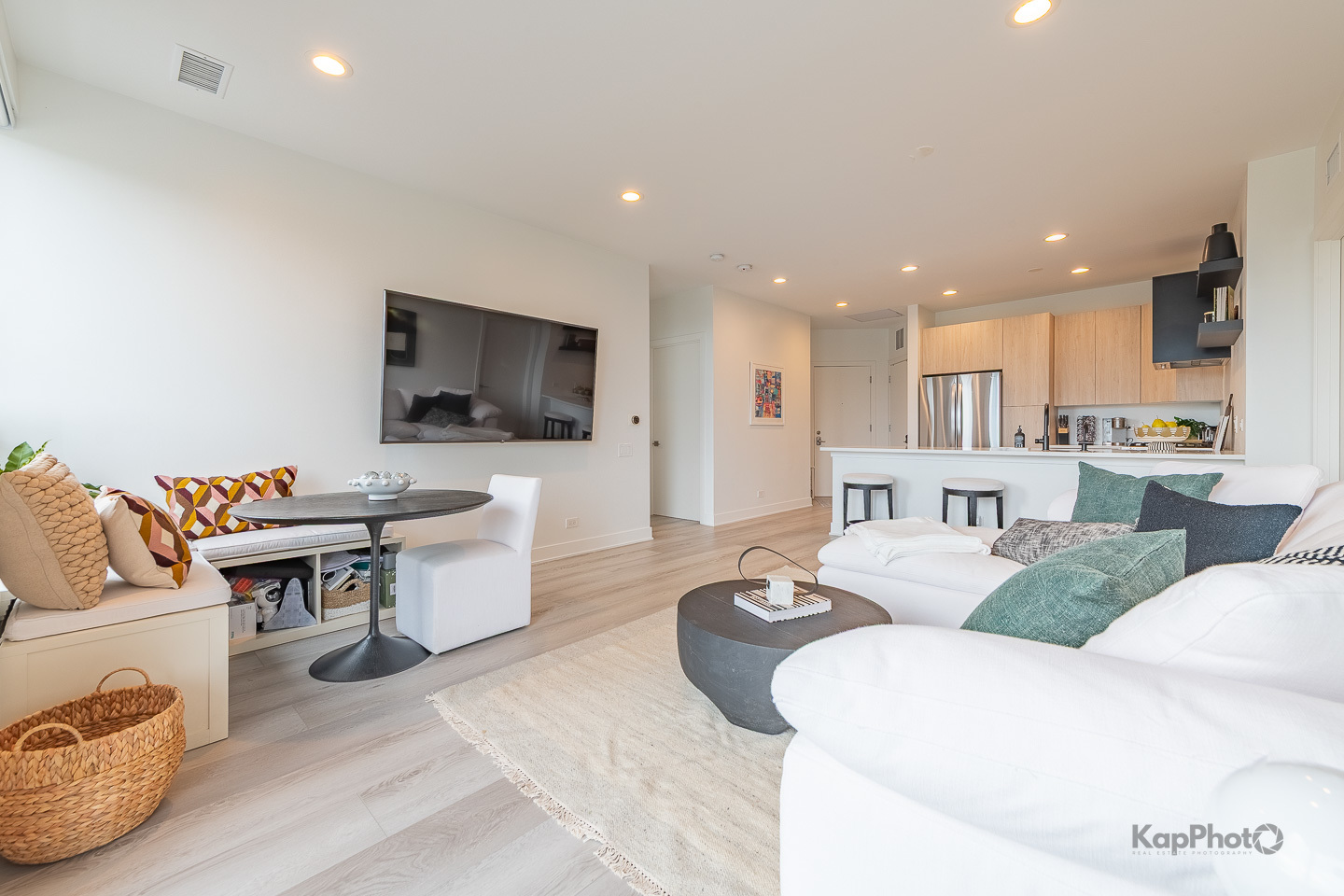 859 W Erie Street Unit: 506