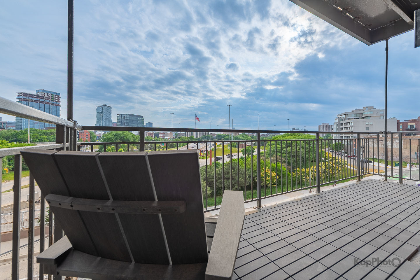 859 W Erie Street Unit: 506