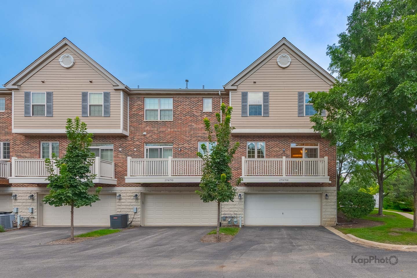 27W708 N Meadowview Drive