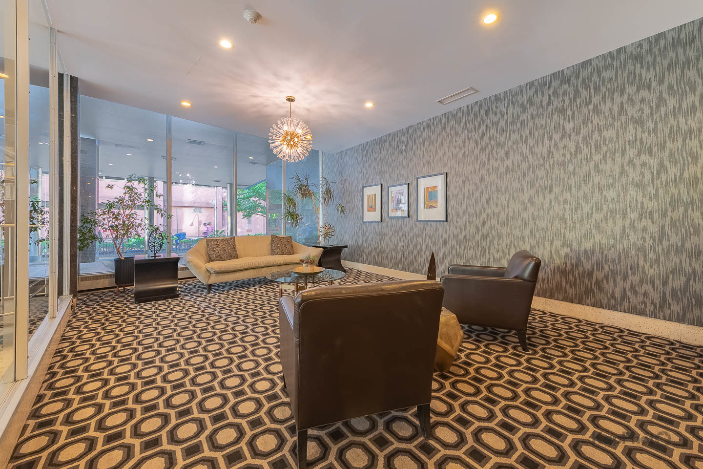 850 N Dewitt Place Unit: 16I