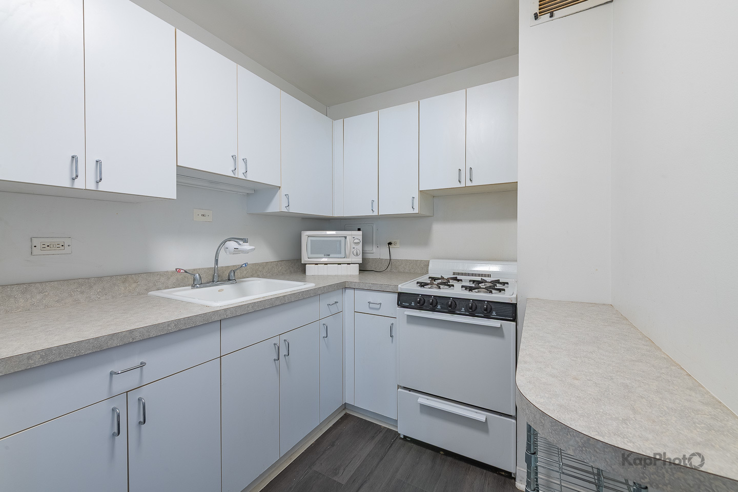 850 N Dewitt Place Unit: 16I