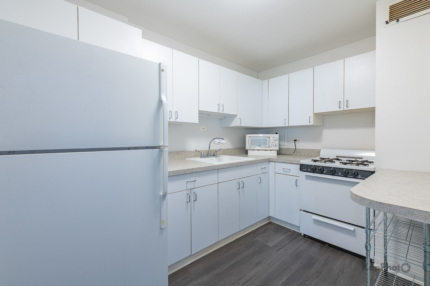 850 N Dewitt Place Unit: 16I