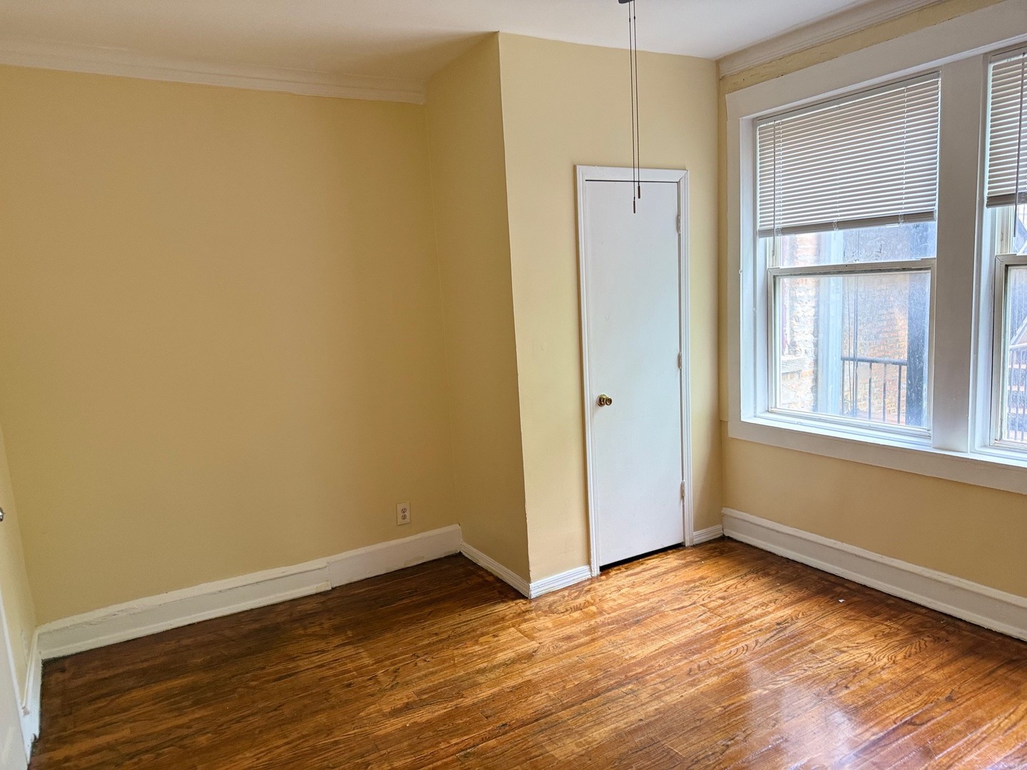 5703 S Emerald Avenue Unit: 2