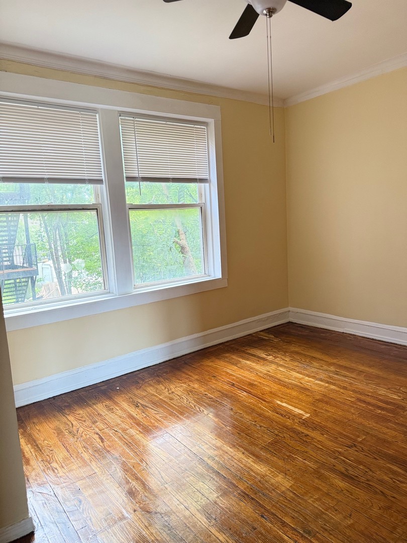 5703 S Emerald Avenue Unit: 2
