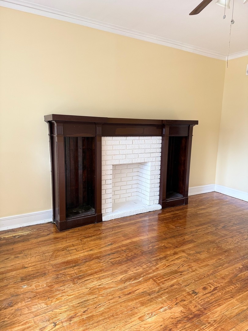 5703 S Emerald Avenue Unit: 2