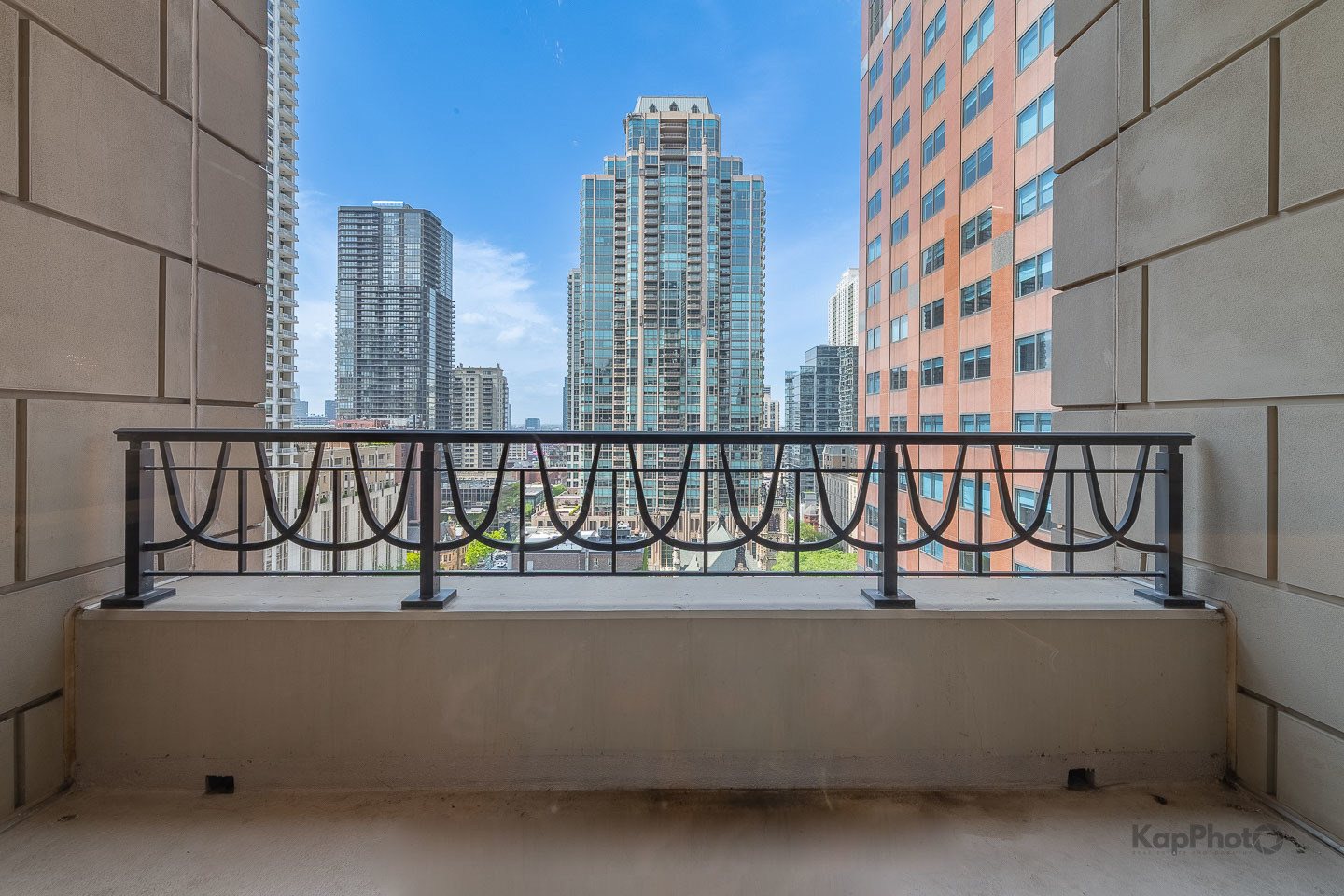 118 E Erie Street Unit: 18D