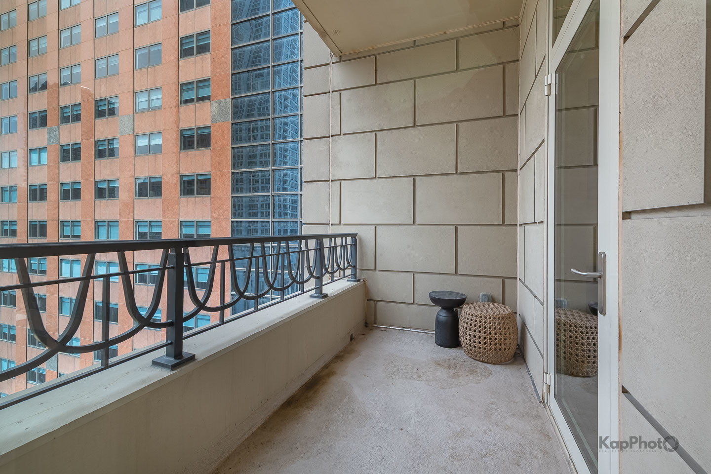 118 E Erie Street Unit: 18D