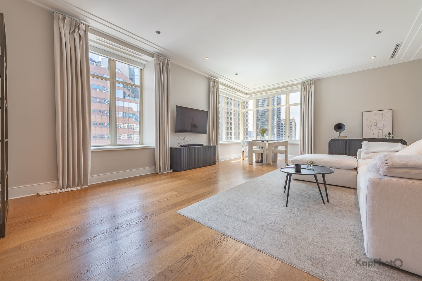 118 E Erie Street Unit: 18D