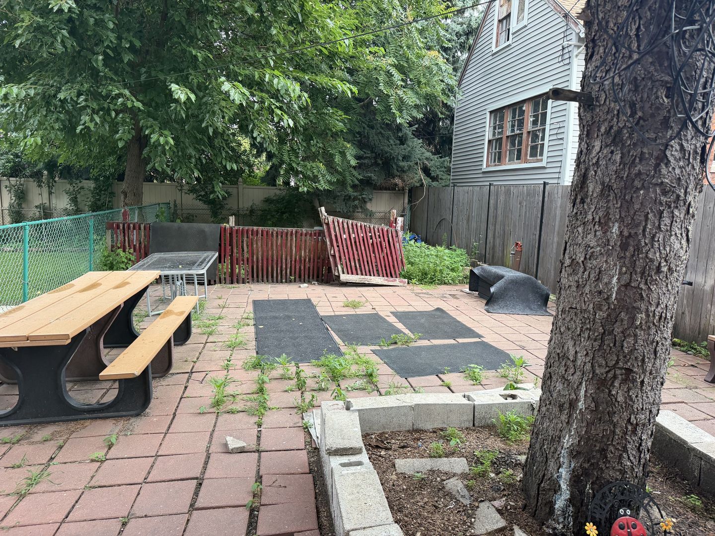 832 W 33rd Street