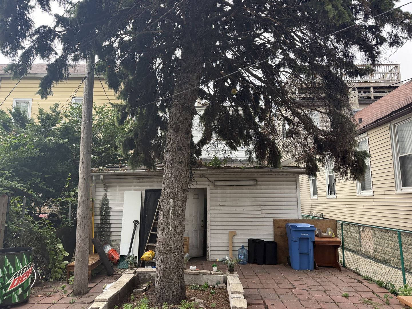832 W 33rd Street