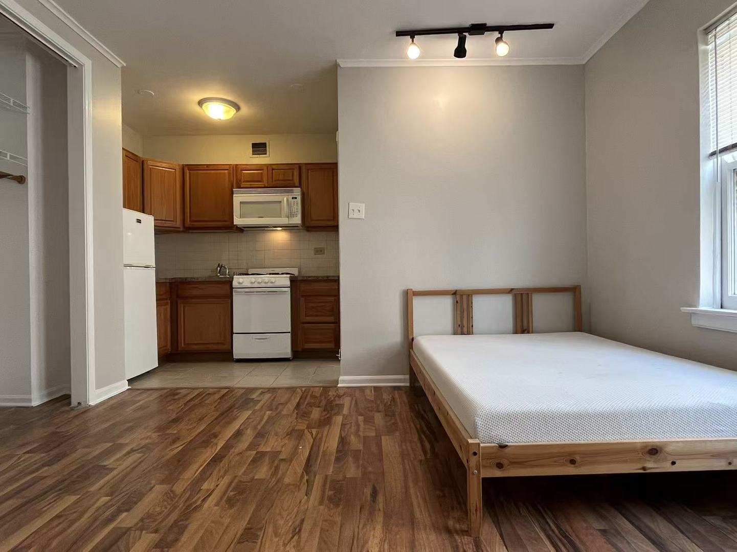 5135 S Kenwood Avenue Unit: 406
