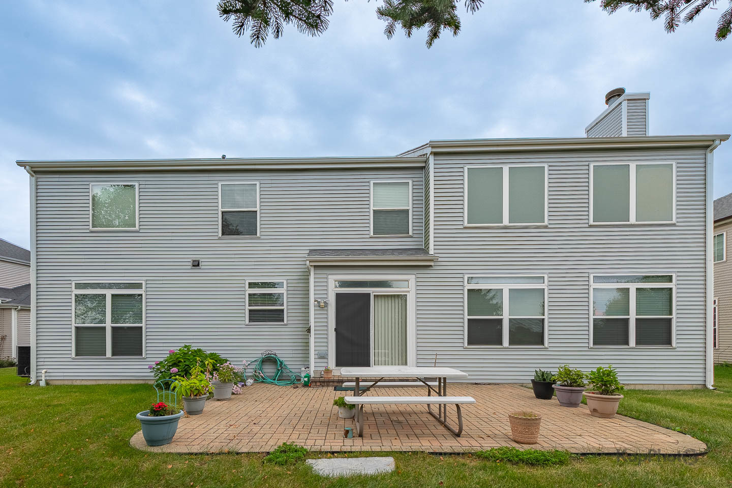 1512 Parkside Drive