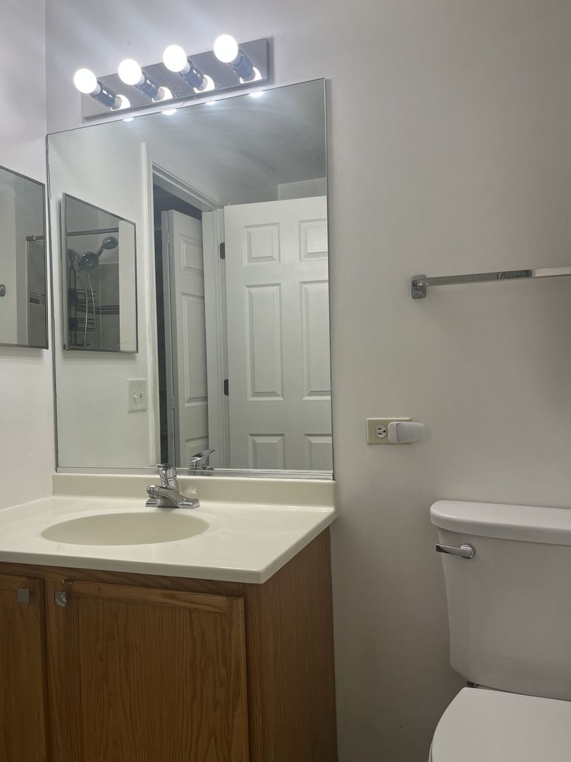 1404 W Split Oak Circle