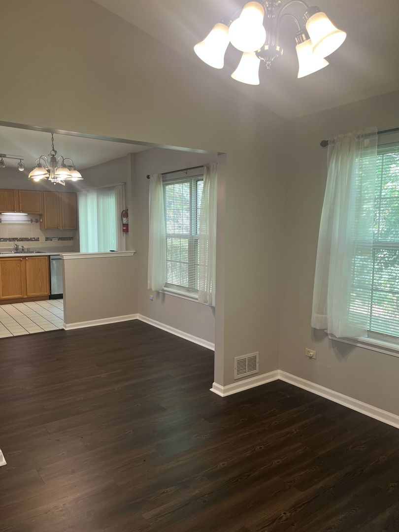 1404 W Split Oak Circle