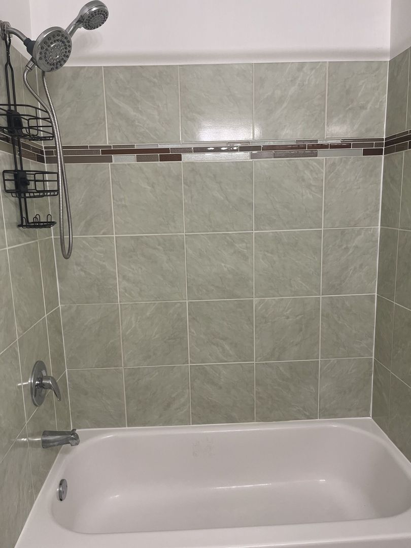 1404 W Split Oak Circle