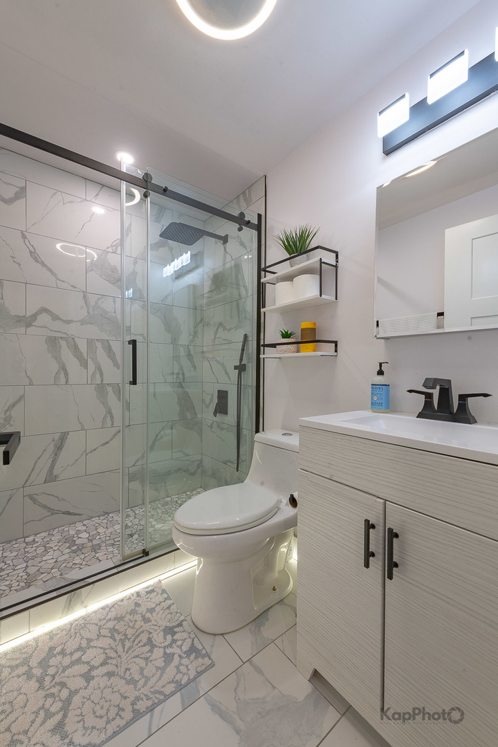 6612 W 64th Place Unit: 2W