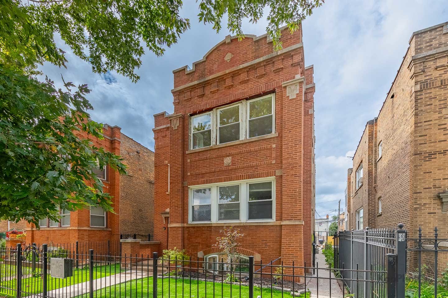 3818 N Kimball Avenue Unit: 2