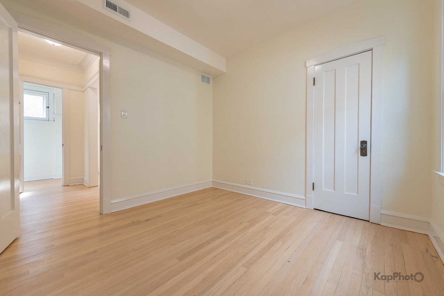 3818 N Kimball Avenue Unit: 2