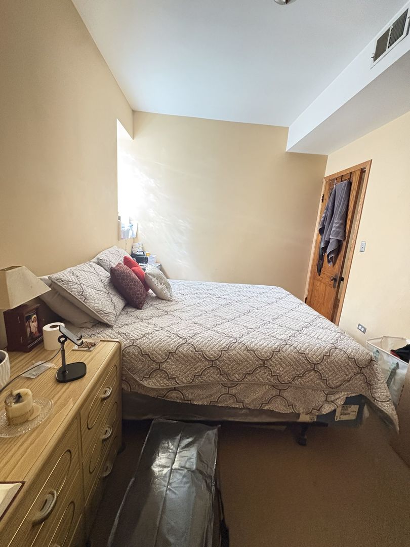 3341 W Evergreen Avenue Unit: 1