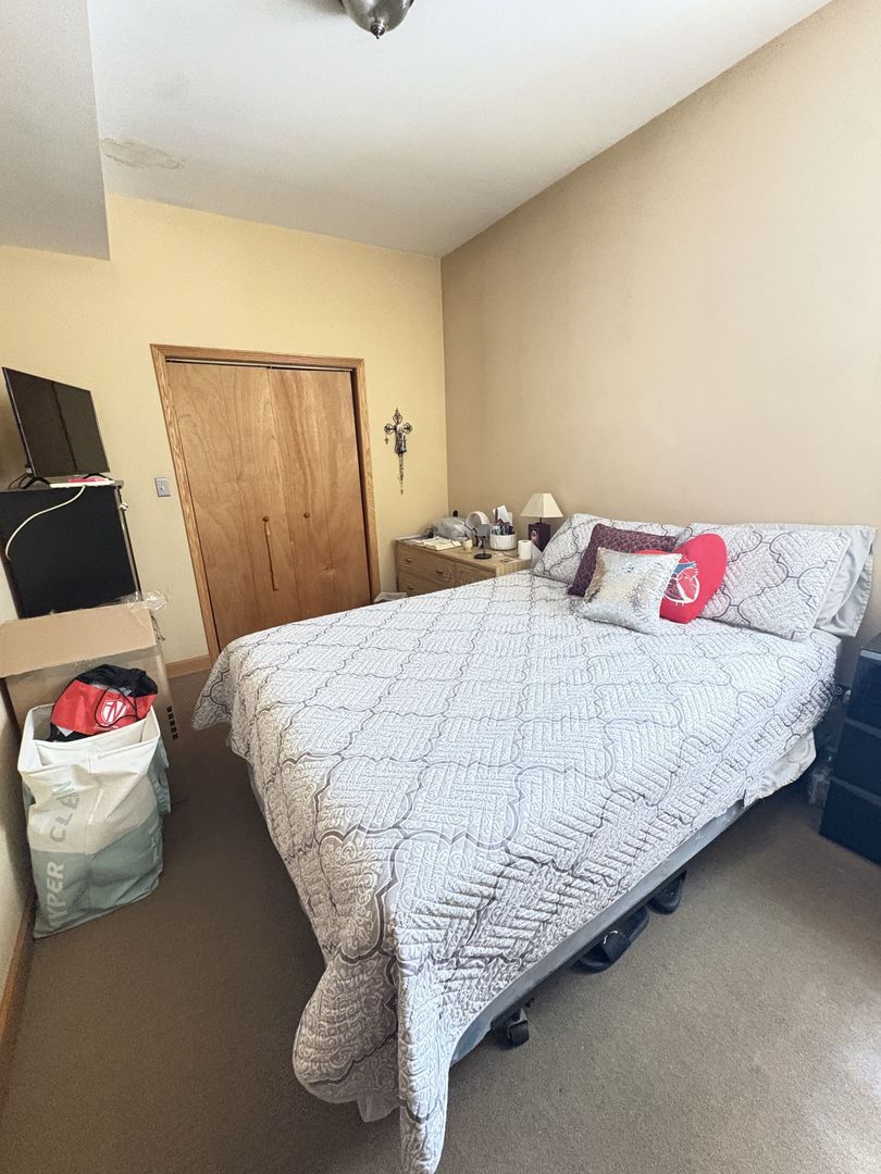 3341 W Evergreen Avenue Unit: 1